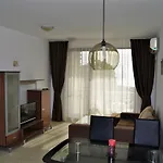 아파트 Private In Kavatsi